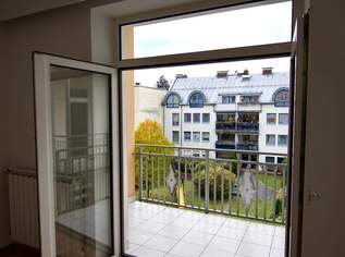 Gepflegte 3 Zimmer-Altbau-Wohnung mit Balkon, zentral in Schallmoos, 385000 €, Immobilien-Wohnungen in 5020 Salzburg