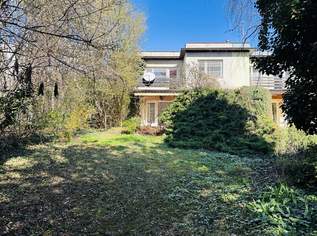 Rarität in Toplage am Rande der Weingärten Nussdorfs mit uneinsehbarem Garten will aus dem Dornröschenschlaf geweckt werden, 1090000 €, Immobilien-Häuser in 1190 Döbling