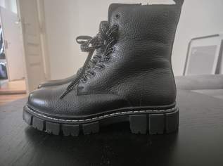 Neu! s.Oliver Winterschuhe , 50 €, Kleidung & Schmuck-Damenkleidung in 1090 Alsergrund Neu! s.Oliver Winterschuhe , 50 €, Kleidung & Schmuck-Damenkleidung in 1090 Alsergrund