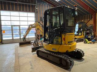 Komatsu PC30MR-5
