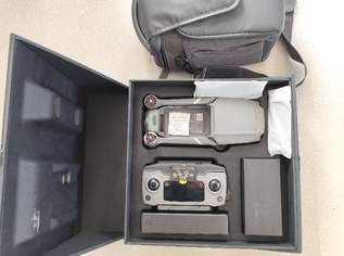 DJI Mavic 2 Zoom Fly More Combo - 3 Akkus, Tasche, Ladehub, top Zustand, 650 €, Marktplatz-Spiele, Bastelmaterial & Modellbau in 8162 Passail DJI Mavic 2 Zoom Fly More Combo - 3 Akkus, Tasche, Ladehub, top Zustand, 650 €, Marktplatz-Spiele, Bastelmaterial & Modellbau in 8162 Passail