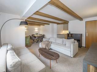 Dachgeschosswohnung im Zentrum mit Lift und Tiefgarage, 1400 €, Immobilien-Wohnungen in 6370 Stadt Kitzbühel