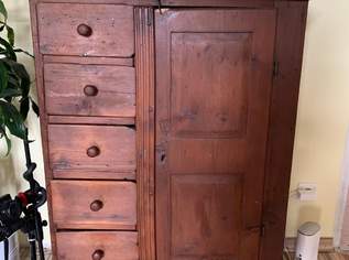 Alter Echtholz Kasten / Schrank, 30 €, Haus, Bau, Garten-Möbel & Sanitär in 1170 Hernals Alter Echtholz Kasten / Schrank, 30 €, Haus, Bau, Garten-Möbel & Sanitär in 1170 Hernals