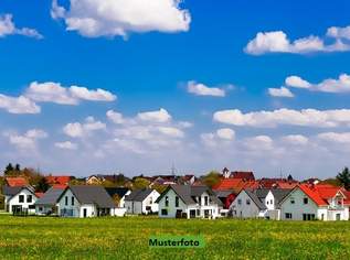 Vielseitig nutzbares Zweifamilienwohnhaus mit großzügigen Wohnflächen und Doppelgarage, 529500 €, Immobilien-Gewerbeobjekte in 4053 Ansfelden