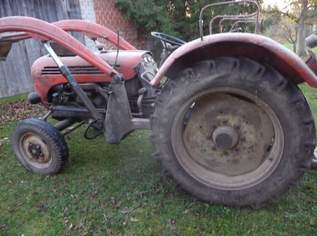 Oldtimertraktor Steyr 288 mit Frontlader Oldtimertraktor Steyr 288 mit Frontlader