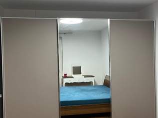 Kleiderschrank von Leiner, 1190 €, Haus, Bau, Garten-Möbel & Sanitär in 1230 Liesing