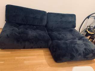 Fast neue und sehr bequeme Couch