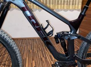 Trek Slash 9.8 GX Gen5, 4800 €, Auto & Fahrrad-Fahrräder in 6236 Gemeinde Alpbach