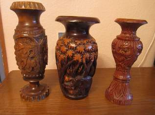 Div. Deko, Leuchtglobus, handgeschnitzte Holzvasen, Teller,etc., 7 €, Haus, Bau, Garten-Geschirr & Deko in 1120 Meidling