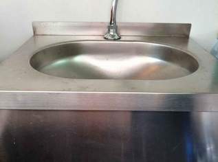Gewerbehandwaschbecken Edelstahl, 45 €, Marktplatz-Genuss & Kulinarik in 2630 Gemeinde Ternitz Gewerbehandwaschbecken Edelstahl, 45 €, Marktplatz-Genuss & Kulinarik in 2630 Gemeinde Ternitz