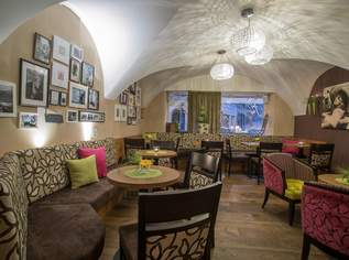 "Wein trifft Kaffee" – Erfolgreiches Lokal mit besonderem Ambiente - zur Sofortübernahme!, 1256.9 €, Immobilien-Gewerbeobjekte in 6200 Marktgemeinde Jenbach