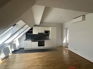 UNBEFRISTET - helle 2-Zimmer Dachgeschosswohnung mit Wohnküche, Schrankraum, 26 m2 Dachterrasse und Kellerabteil nahe Schönbrunn, 1131.5 €, Immobilien-Wohnungen in 1150 Rudolfsheim-Fünfhaus