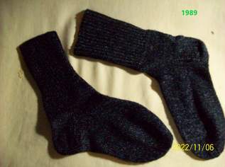 Handgestrickte Socken (17 Paar)