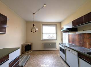 Sanierungsbedürftige 3-Zimmer-Eigentumswohnung mit Balkon, Loggia und Garage, 79000 €, Immobilien-Wohnungen in 8570 Voitsberg