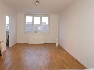 Renovierte Garconniere im letzten Stock mit tollem Weitblick, nähe Hauptbahnhof. Pendler, Studentenhit, Anleger etc. Leicht vermietbar!, 176000 €, Immobilien-Wohnungen in 1150 Rudolfsheim-Fünfhaus