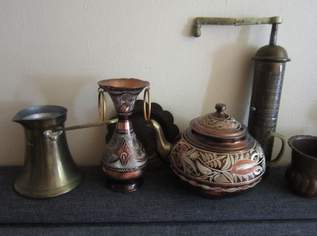 Konvolut 8 Stück alte Kupfer/Messing Deko ( Kaffeemühle,Vase,Kännchen,etc..) Konvolut 8 Stück alte Kupfer/Messing Deko ( Kaffeemühle,Vase,Kännchen,etc..)