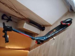 E Scooter Red Bull , 450 €, Marktplatz-Sportgeräte & Zubehör in 8530 Deutschlandsberg E Scooter Red Bull , 450 €, Marktplatz-Sportgeräte & Zubehör in 8530 Deutschlandsberg