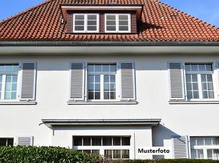 Sanierungsobjekt: Ehemalige Arztpraxis mit Entwicklungspotenzial, 316000 €, Immobilien-Gewerbeobjekte in 8041 