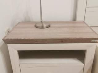 Doppelbett mit Nachtkästchen, 250 €, Haus, Bau, Garten-Möbel & Sanitär in 1220 Donaustadt Doppelbett mit Nachtkästchen, 250 €, Haus, Bau, Garten-Möbel & Sanitär in 1220 Donaustadt