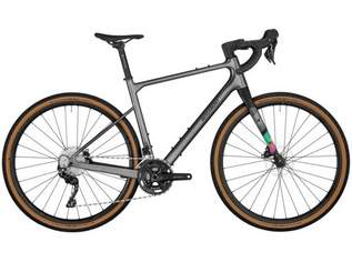 Bergamont Grandurance Expert - shiny-rainbow-silver Rahmengröße: 61 cm, 2699 €, Auto & Fahrrad-Fahrräder in 5020 Altstadt