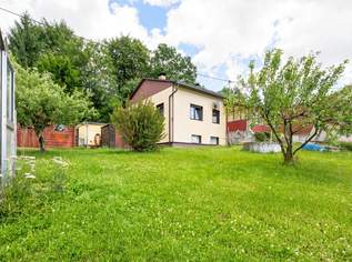 Sonniges Grundstück mit Altbestand und großem Garten, 550000 €, Immobilien-Häuser in 4040 Neulichtenberg