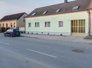 Sehr großes Haus im Herzen von Lassee!, 399000 €, Immobilien-Häuser in 2291 Gemeinde Lassee