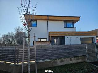Lichtdurchflutetes Haus mit viel Platz!, 649000 €, Immobilien-Häuser in 2136 Gemeinde Laa an der Thaya