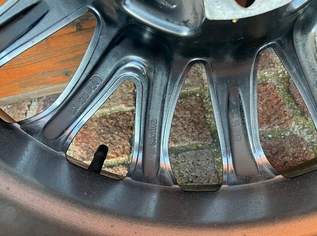 Aluminiumfelgen mit Winterreifen