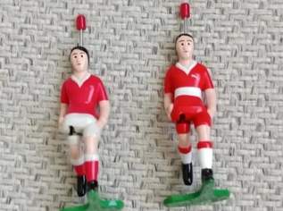 2 Tipp Kick Metall Fußballspieler ca 6cm, zusammen FIXPREIS 7€ / NUR SELBSTABHOLUNG,23 Bez. KEIN Versand ! ! ! ! !, 7 €, Kindersachen-Spielzeug in 1230 Liesing