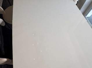 Esstisch (ausziehbar)