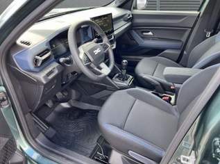 Duster Expression+SHZ+Navi+LED TCe 100 ECO-G ..., 25585 €, Auto & Fahrrad-Autos in 6844 Gemeinde Altach