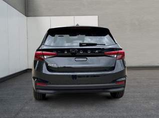 Fabia Selection ACC+SHZ+KAMERA+PDC+LED 1.0 TS..., 26803 €, Auto & Fahrrad-Autos in 6844 Gemeinde Altach