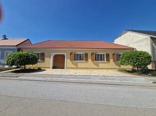 VIEL LIEBE ZUM DETAIL - IDEAL FÜR TIERFREUNDE & FREUNDE VON LUXURIÖSEM WOHNEN AM LAND, 1450000 €, Immobilien-Häuser in 3710 Frauendorf an der Schmida VIEL LIEBE ZUM DETAIL - IDEAL FÜR TIERFREUNDE & FREUNDE VON LUXURIÖSEM WOHNEN AM LAND, 1450000 €, Immobilien-Häuser in 3710 Frauendorf an der Schmida