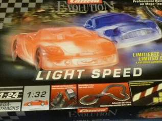 Carrera Rennbahn , 190 €, Kindersachen-Spielzeug in 1030 Landstraße