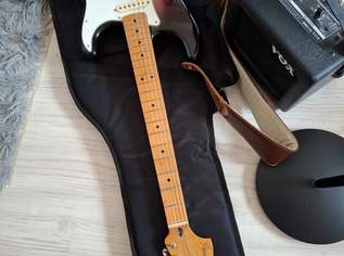 E- Gitarre Jimi Hendrix inkl. Zubehör , 950 €, Marktplatz-Musik & Musikinstrumente in 2003 Gemeinde Leitzersdorf E- Gitarre Jimi Hendrix inkl. Zubehör , 950 €, Marktplatz-Musik & Musikinstrumente in 2003 Gemeinde Leitzersdorf