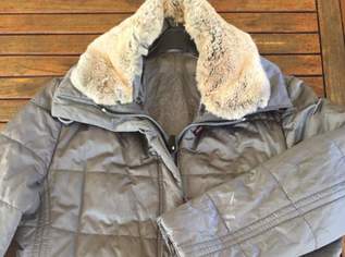 Damen Winterjacke, 15 €, Kleidung & Schmuck-Damenkleidung in 1170 Hernals Damen Winterjacke, 15 €, Kleidung & Schmuck-Damenkleidung in 1170 Hernals