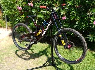 Santa Cruz V10 L MX / Carbon CC DH / Downhill-Bike, Baujahr 2023, 2900 €, Auto & Fahrrad-Fahrräder in 1160 Ottakring