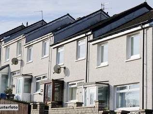 Renovierungs-/Sanierungsprojekt: Stark vernachlässigtes EFH-Reihenhausanteil wartet auf neues Leben, 215000 €, Immobilien-Gewerbeobjekte in 8530 Blumau