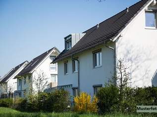 +++ 2-Familienhaus mit Terrasse und Garage +++, 395000 €, Immobilien-Gewerbeobjekte in 9523 Landskron