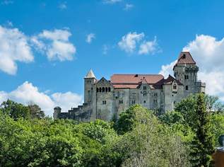 Exklusive Doppelhaushälften mit Traum-Ausblick auf die Burg Liechtenstein – schlüsselfertig mit Terrasse, Garten & Balkon! 4–5 Zimmer für höchste Wohnansprüche!, 799999 €, Immobilien-Häuser in 2344 Gemeinde Maria Enzersdorf