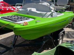 Tretboot mit Elektrischer Unterstützung, 4500 €, Auto & Fahrrad-Boote in 3613 Albrechtsberg an der Großen Krems