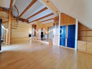 Aus 1 mach 2! Teilbare, große Dachgeschoß- Wohnung mit Garten, 0 €, Immobilien-Wohnungen in 8020 