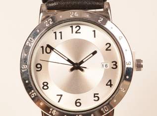 Armbanduhr ET mit Datum, 59 €, Kleidung & Schmuck-Accessoires, Uhren, Schmuck in 1200 Brigittenau Armbanduhr ET mit Datum, 59 €, Kleidung & Schmuck-Accessoires, Uhren, Schmuck in 1200 Brigittenau