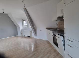 HELLE DACHGESCHOSSWOHNUNG MIT GARTENMITBENÜTZUNG, 550 €, Immobilien-Wohnungen in 3040 Katastralgemeinde Neulengbach