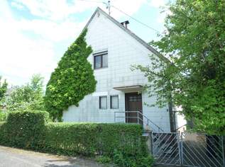 Günstiges renovierungsbedürftiges Haus mit kleinen Grundstück in Attnang Puchheim!!, 180000 €, Immobilien-Häuser in 4800 Attnang Günstiges renovierungsbedürftiges Haus mit kleinen Grundstück in Attnang Puchheim!!, 180000 €, Immobilien-Häuser in 4800 Attnang