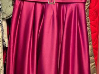 Edles Abend- und Ballkleid, 20 €, Kleidung & Schmuck-Damenkleidung in 2473 Gemeinde Potzneusiedl Edles Abend- und Ballkleid, 20 €, Kleidung & Schmuck-Damenkleidung in 2473 Gemeinde Potzneusiedl