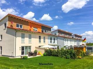 Modernes Reihenmittelhaus mit Garten, Terrasse und Gartenhütte, 341000 €, Immobilien-Gewerbeobjekte in 4614 Marchtrenk
