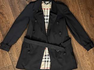 Klassischer Burberry Mantel Klassischer Burberry Mantel