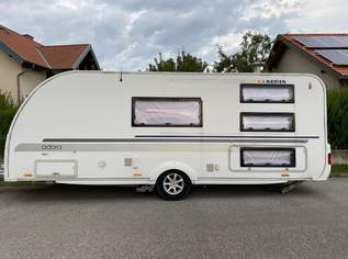 Wohnwagen Adria Adora 563 PT mit Mover und 3 Stockbetten Wohnwagen Adria Adora 563 PT mit Mover und 3 Stockbetten
