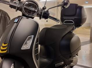 Vespa GTS Super Tech 300 matt schwarz, 6800 €, Auto & Fahrrad-Motorräder in 1190 Döbling